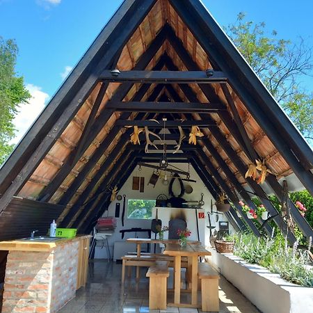Nyirfas Camping Nagykanizsa Buitenkant foto