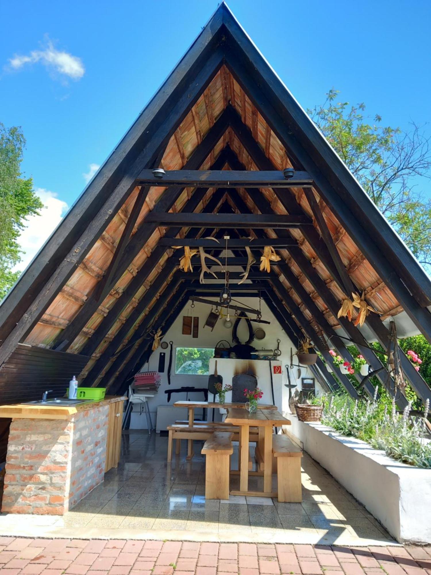 Nyirfas Camping Nagykanizsa Buitenkant foto